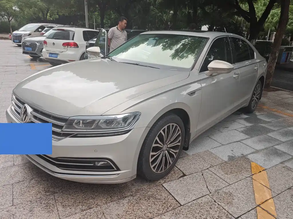 Купить Volkswagen Phideon