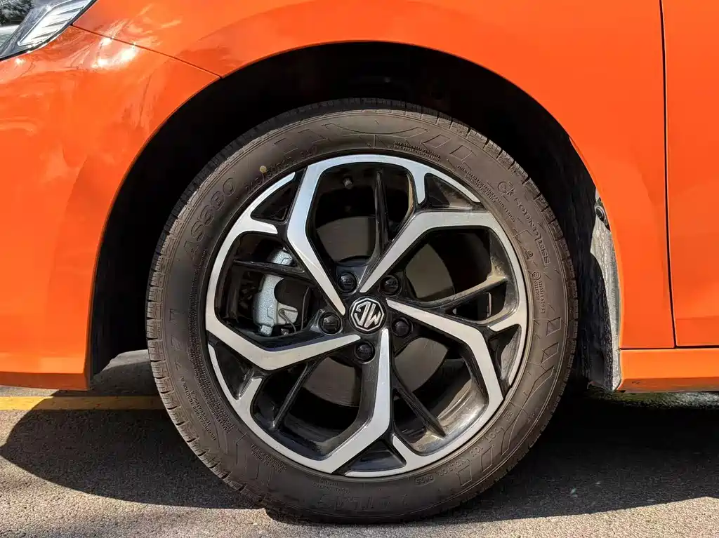 MG MG5 - фото 26