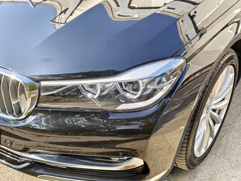 BMW 7 Series — миниатюра 16