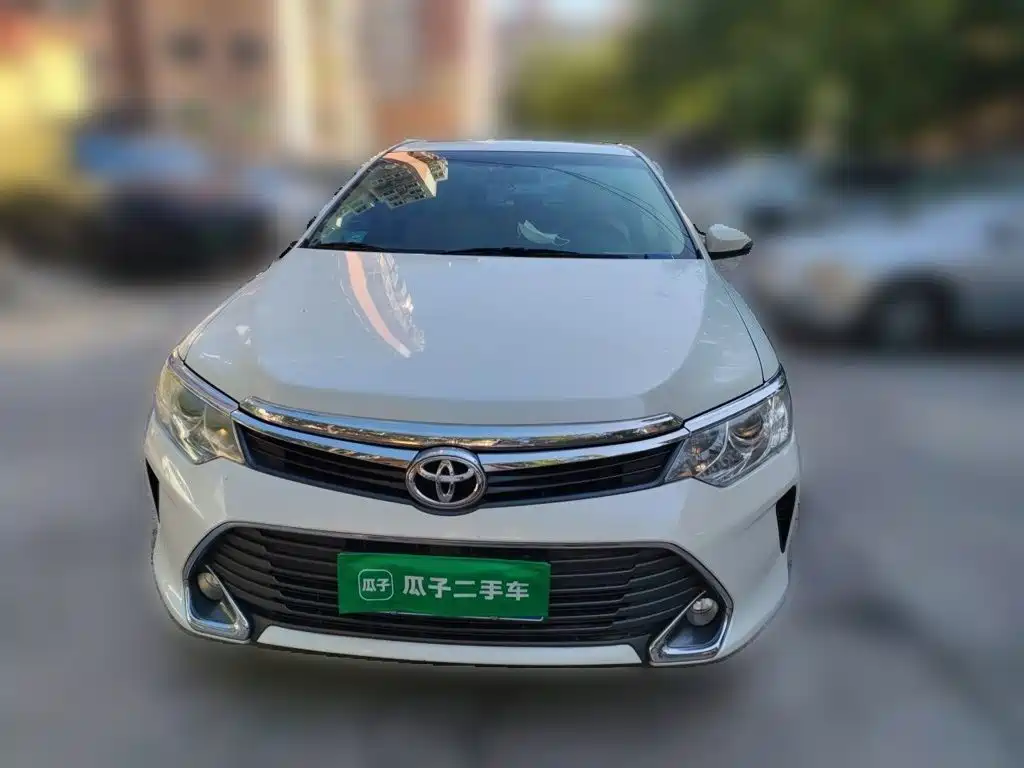 Toyota Camry — миниатюра 2