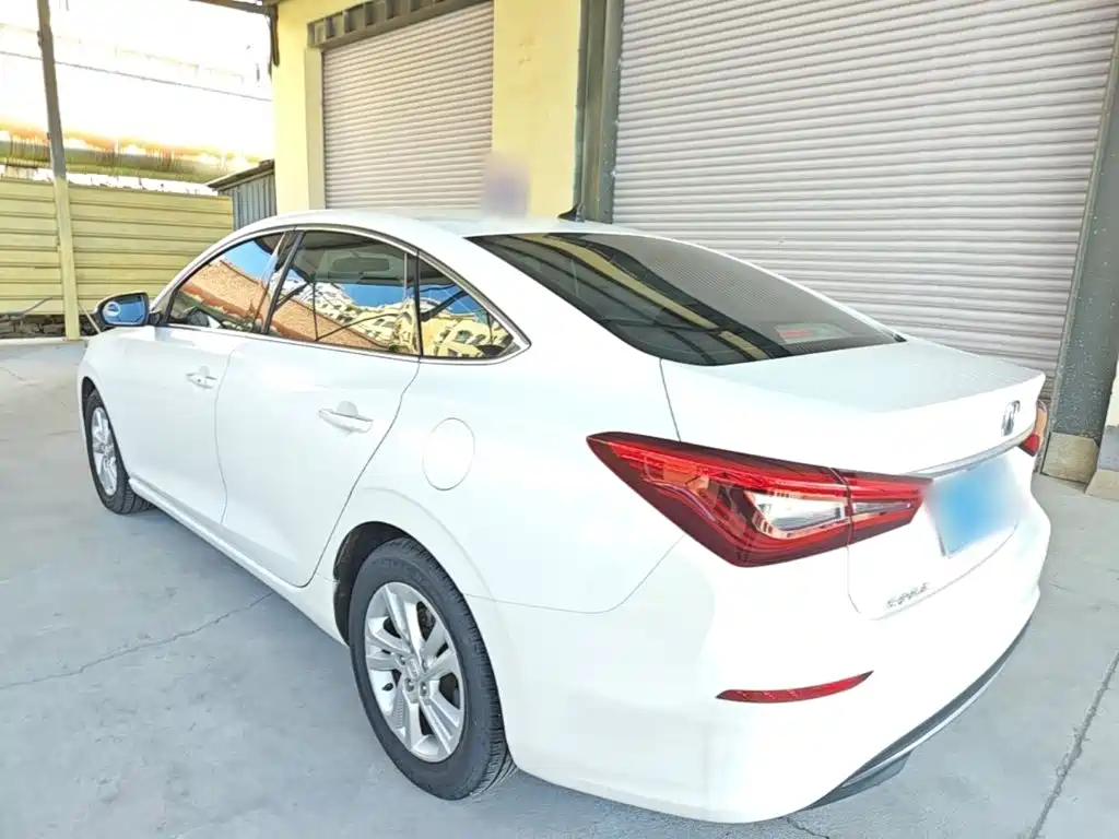 Changan Eado — миниатюра 5