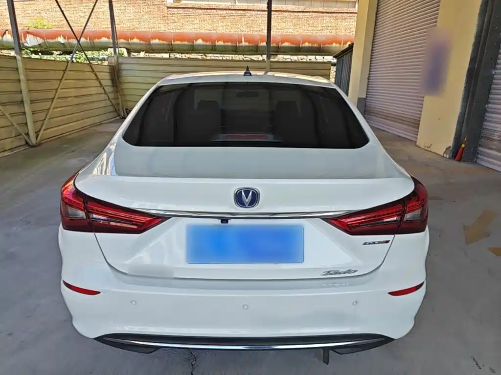 Changan Eado — миниатюра 6