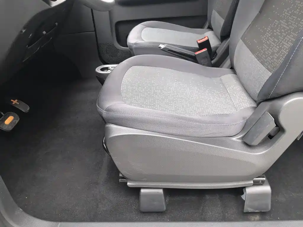 Wuling MINIEV — миниатюра 20