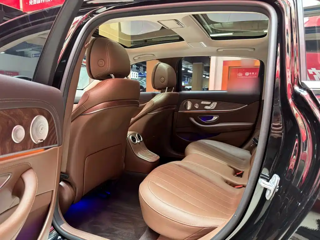 Mercedes-Benz E-Class — миниатюра 14
