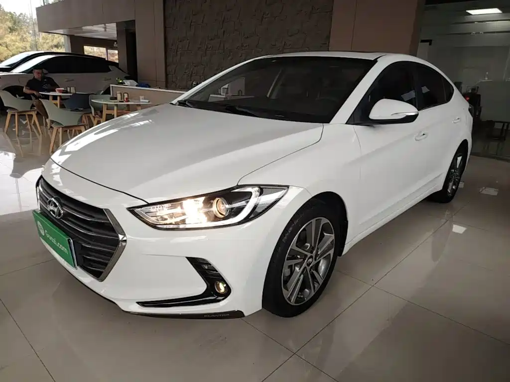 Hyundai Elantra — миниатюра 2