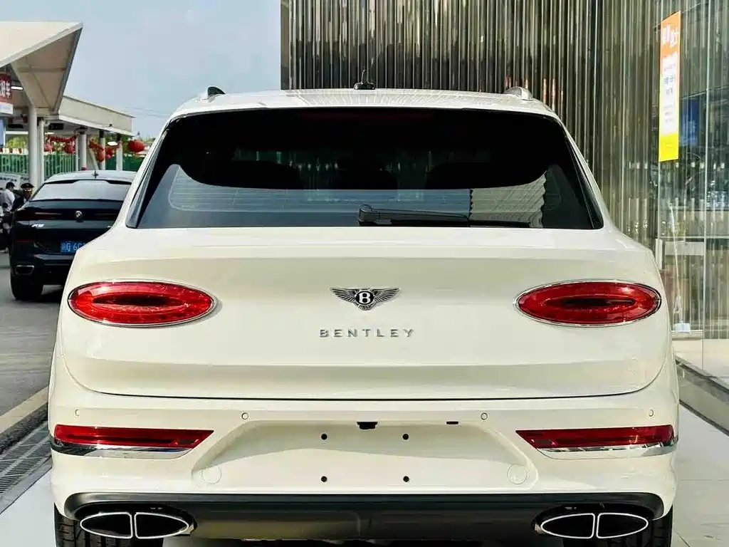 Bentley Bentayga 4.0T V8, фото 4