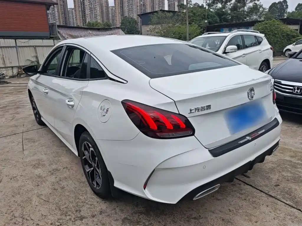 MG 5 2023 180DVVT CVT Luxury