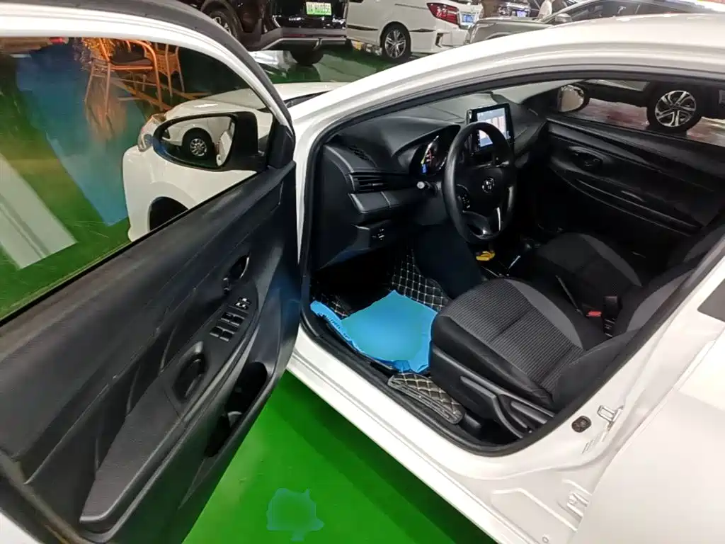 Toyota Vios FS — миниатюра 16