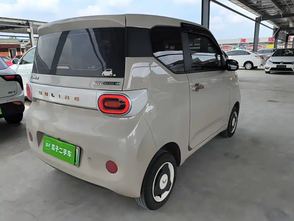Wuling MINIEV — миниатюра 7