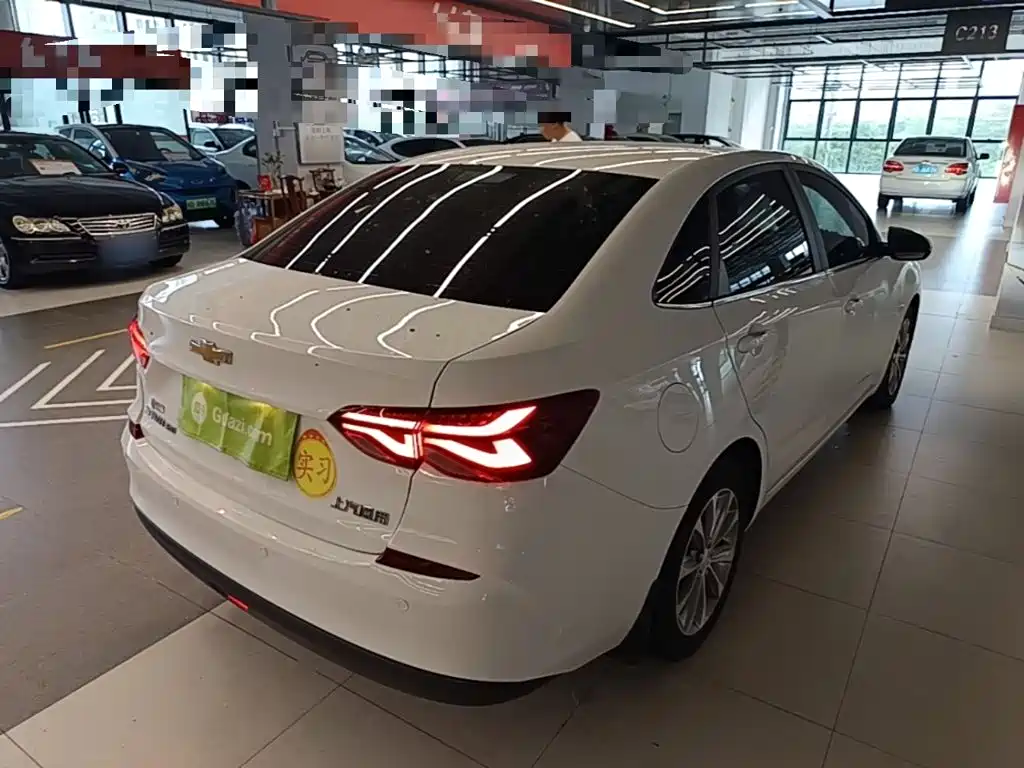 Chevrolet Monza — миниатюра 7