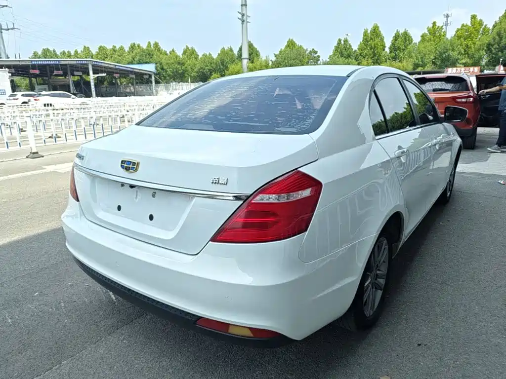 Geely Emgrand — миниатюра 7