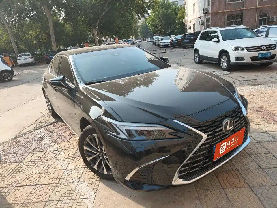 Lexus ES — миниатюра 4
