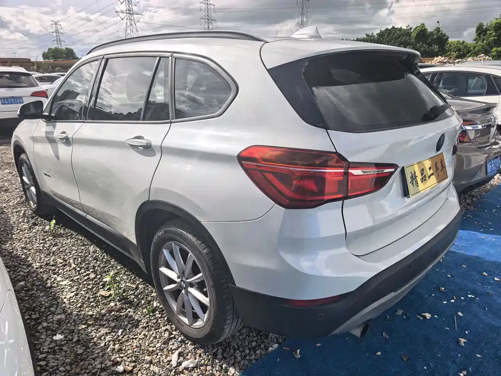 BMW X1 — миниатюра 9