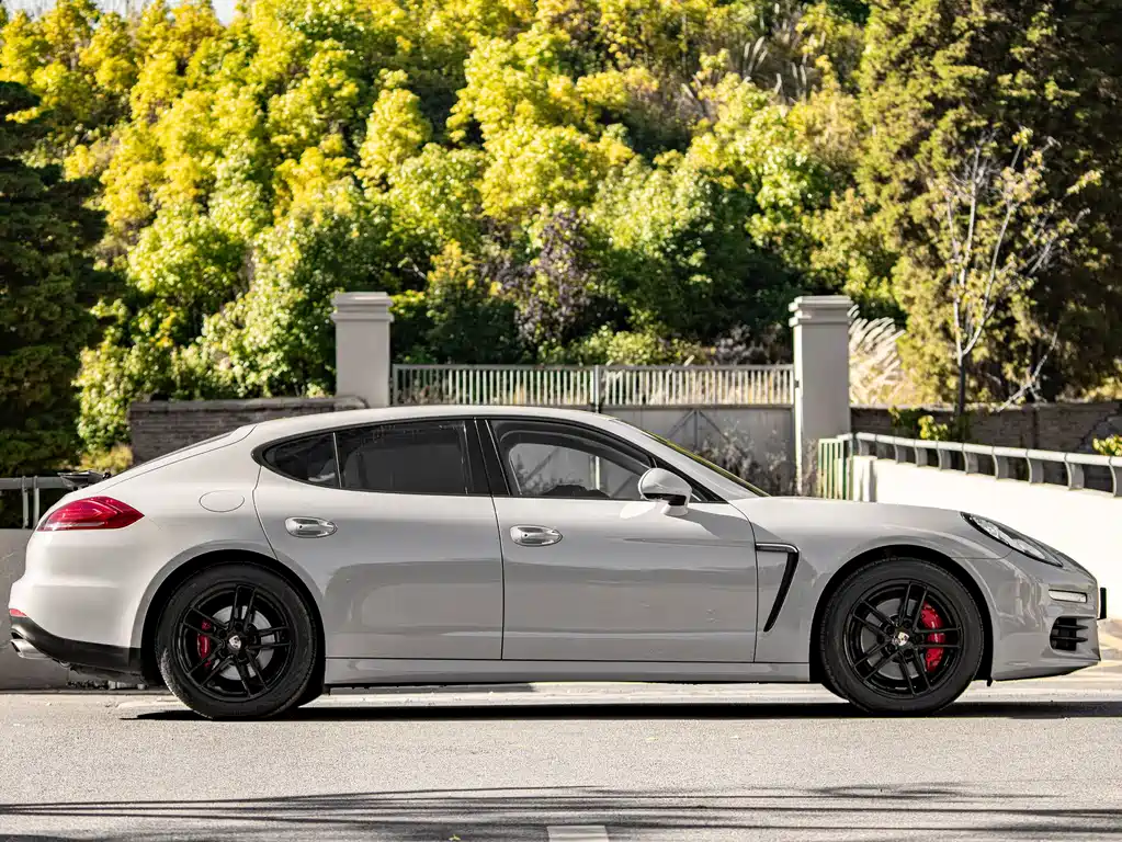 Porsche Panamera — миниатюра 3