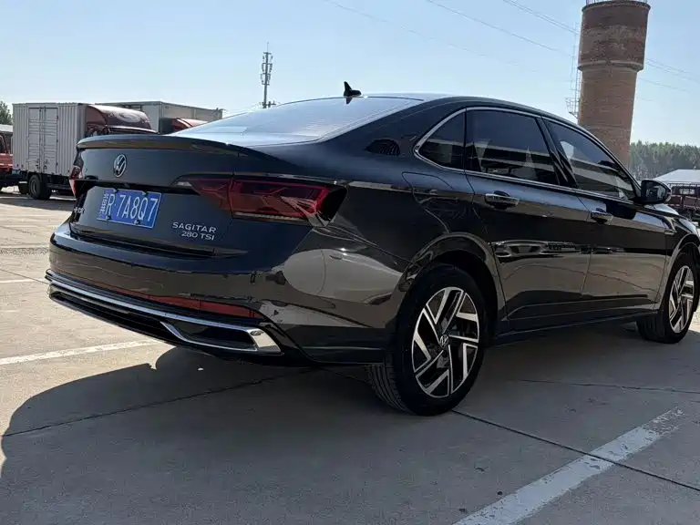 Volkswagen Sagitar — миниатюра 4