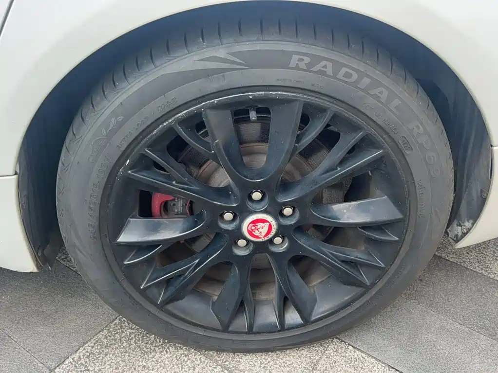 Jaguar XF — миниатюра 23