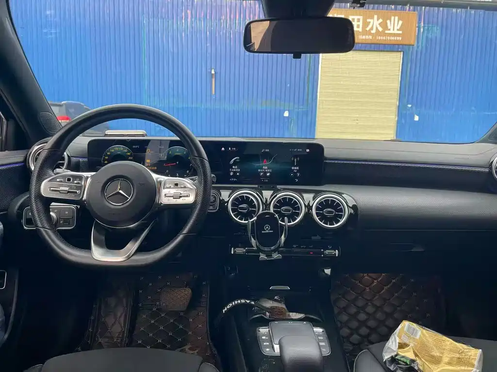 Mercedes-Benz A-Class — миниатюра 8