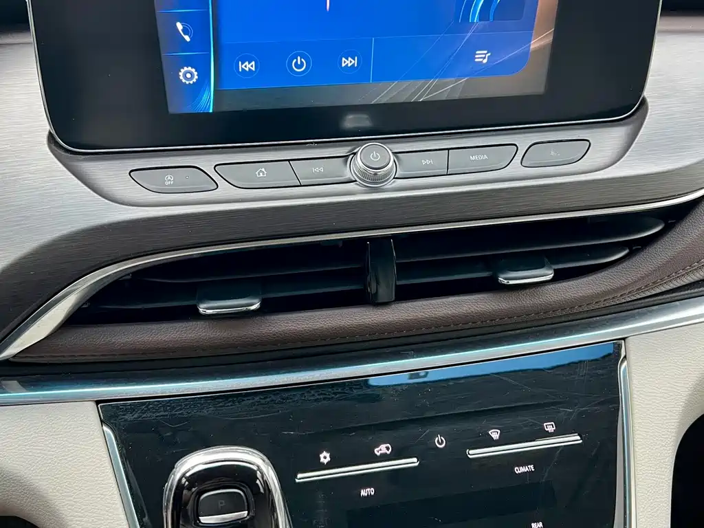 Buick GL8 — миниатюра 13