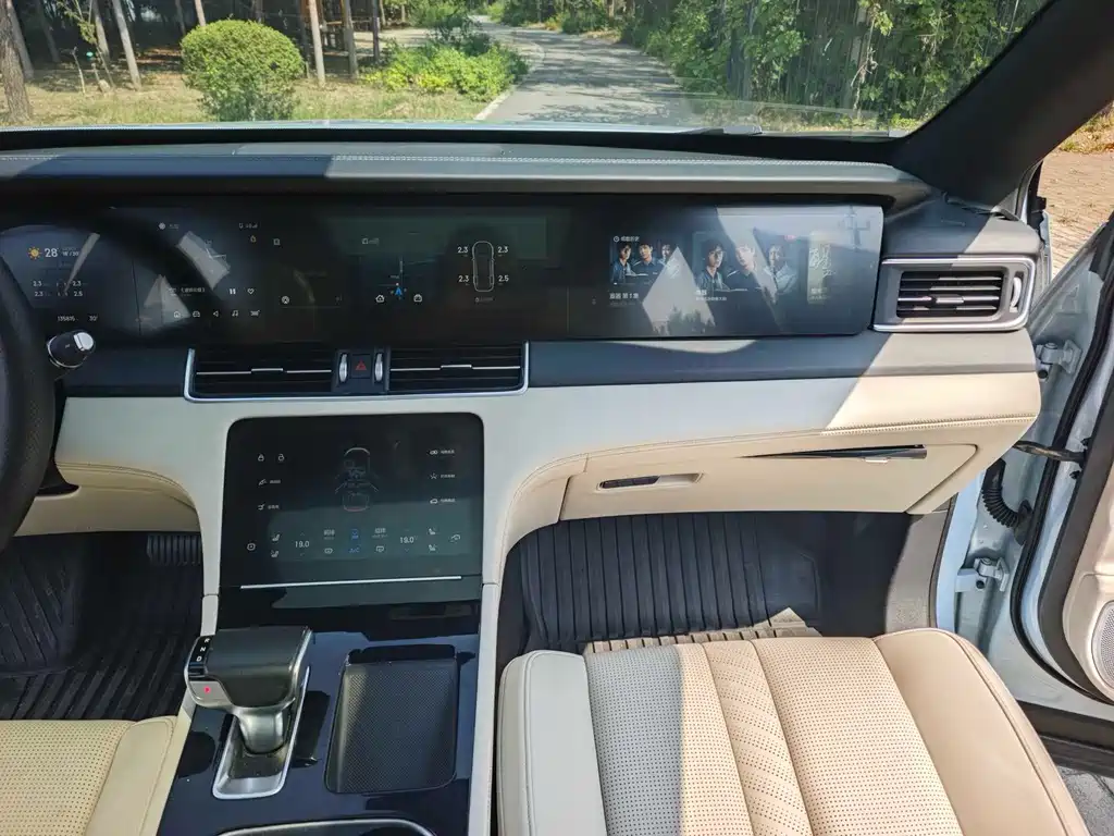 Li Auto Li ONE — миниатюра 14