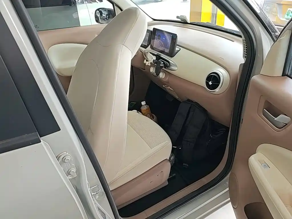 Wuling MINIEV — миниатюра 25