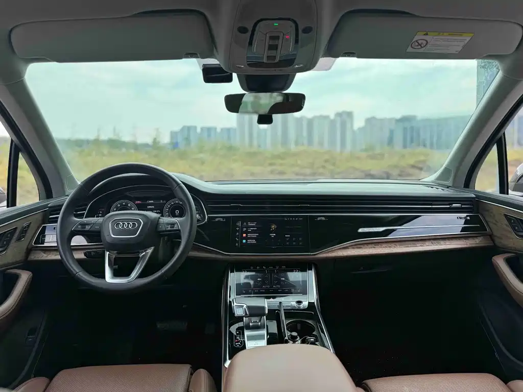 Audi Q7 — миниатюра 9