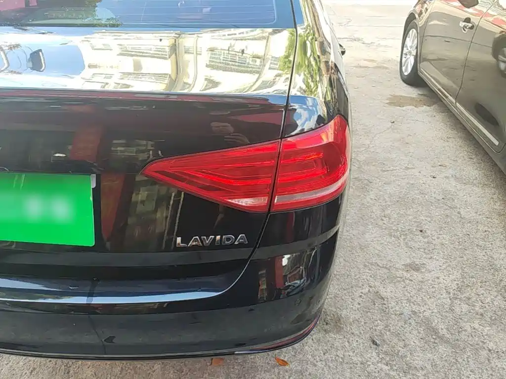 Volkswagen Lavida — миниатюра 8