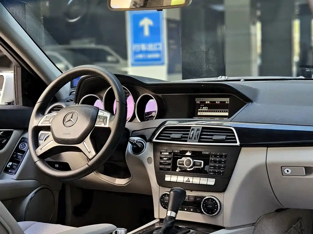 Mercedes-Benz C-Class — миниатюра 15