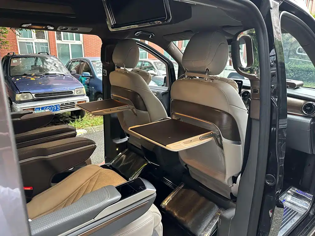 Mercedes-Benz V-Class — миниатюра 6
