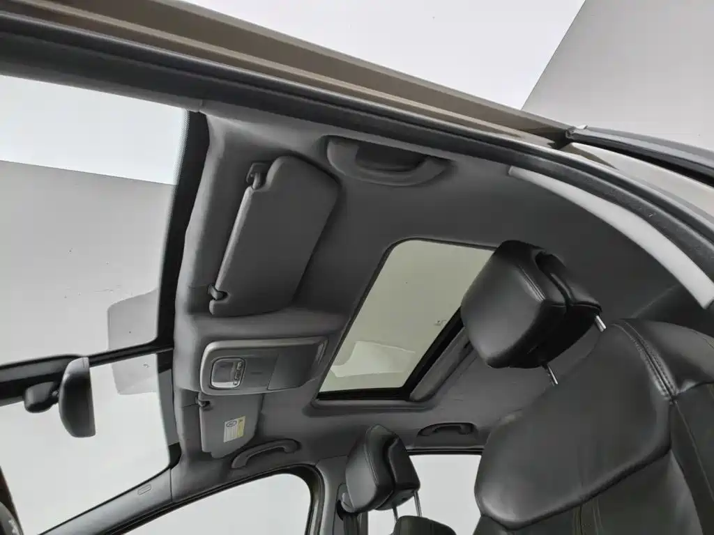 Peugeot 3008 — миниатюра 14