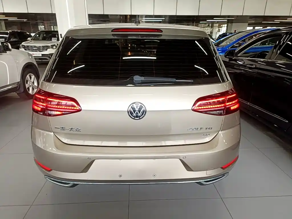 Volkswagen Golf — миниатюра 6