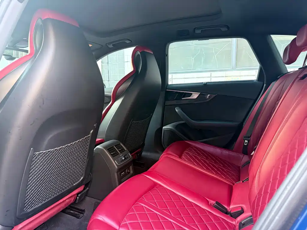 Audi S4 — миниатюра 11