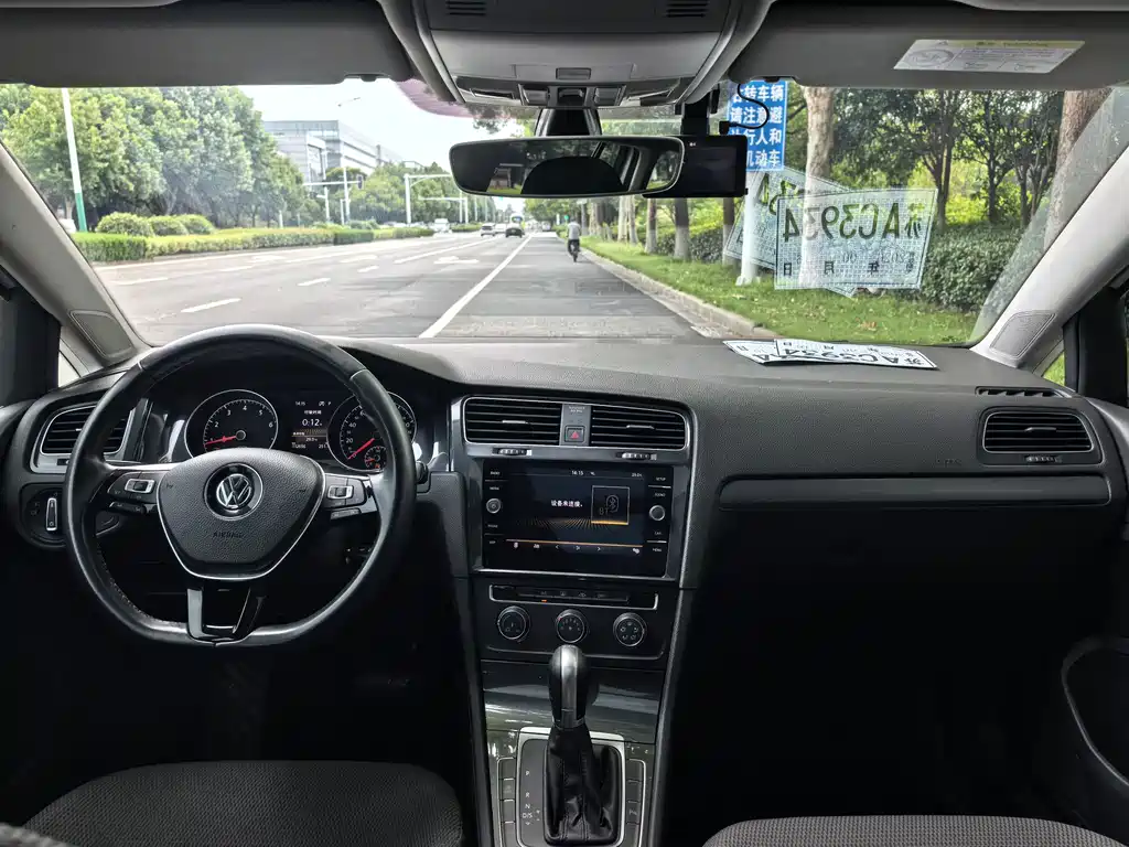 Volkswagen Golf (Import) — миниатюра 8