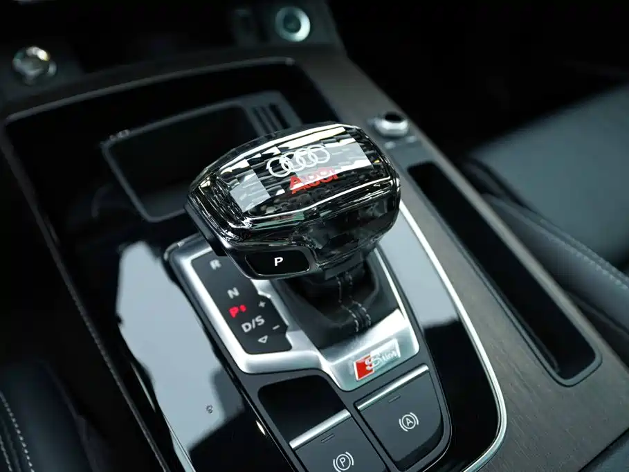 Audi Q5L — миниатюра 9