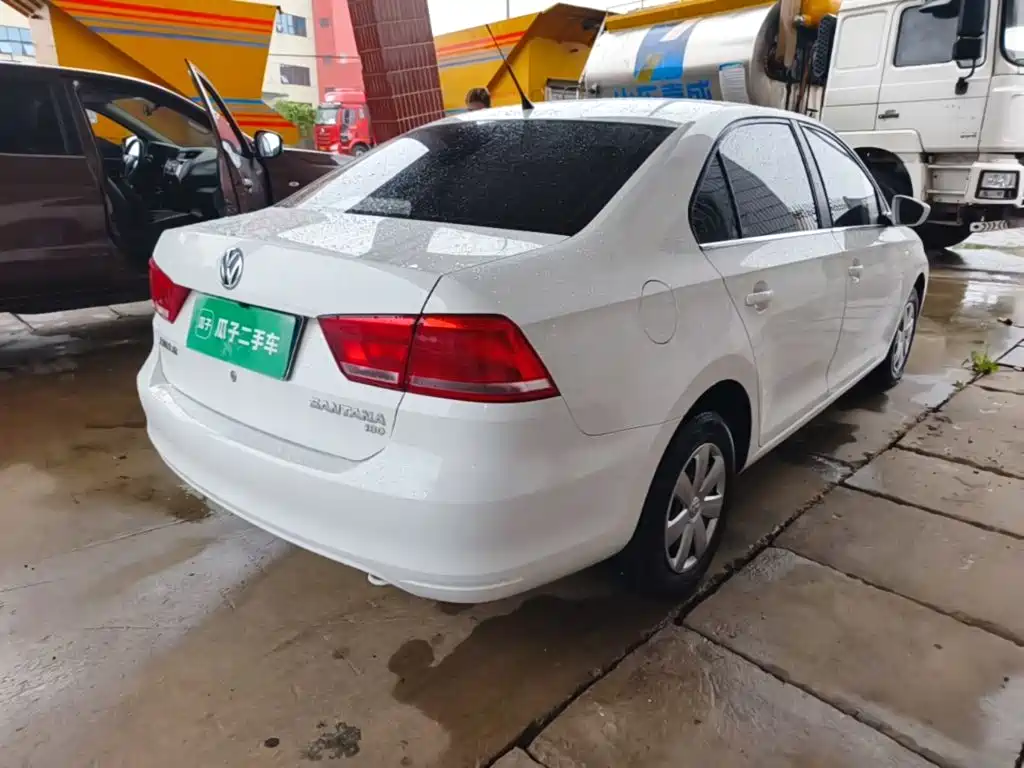 Volkswagen Santana — миниатюра 7