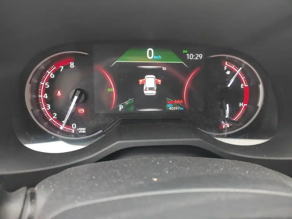 Toyota RAV4 — миниатюра 8