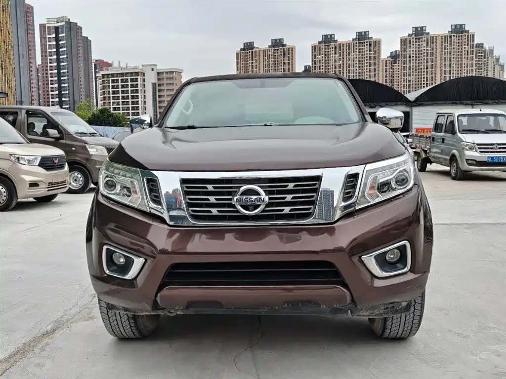 NISSAN NAVARRA