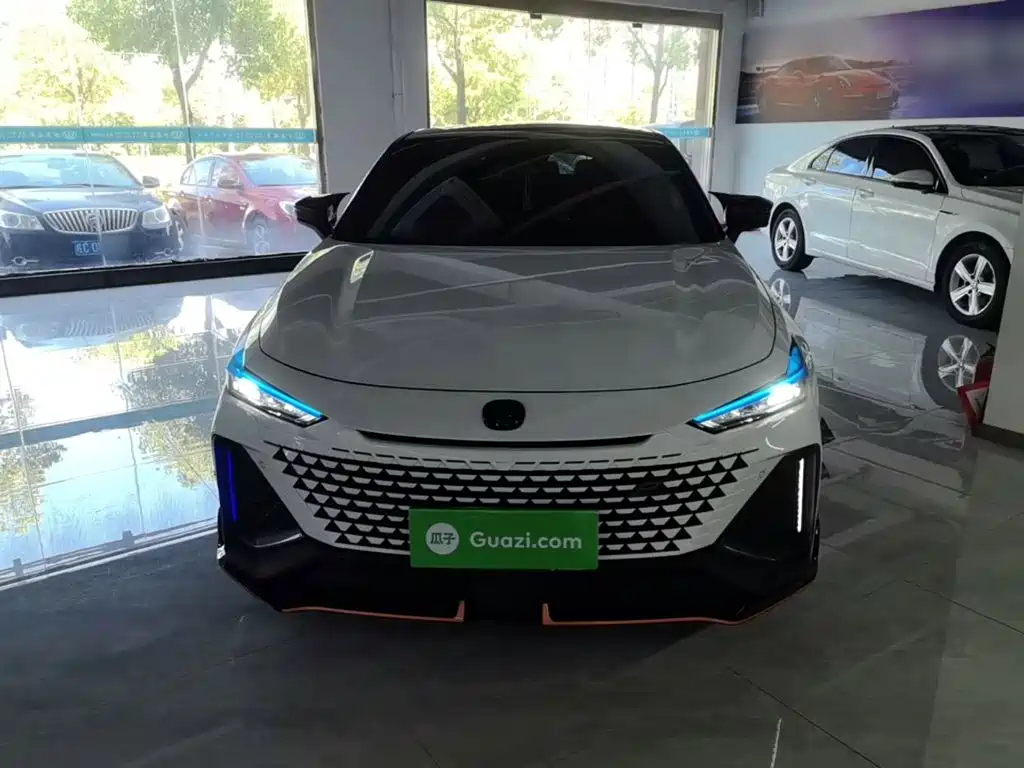 Changan UNI-V — миниатюра 3