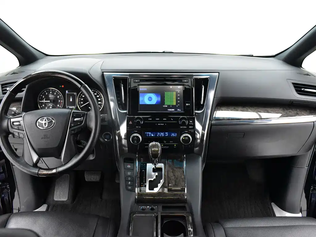 Toyota Alphard — миниатюра 5