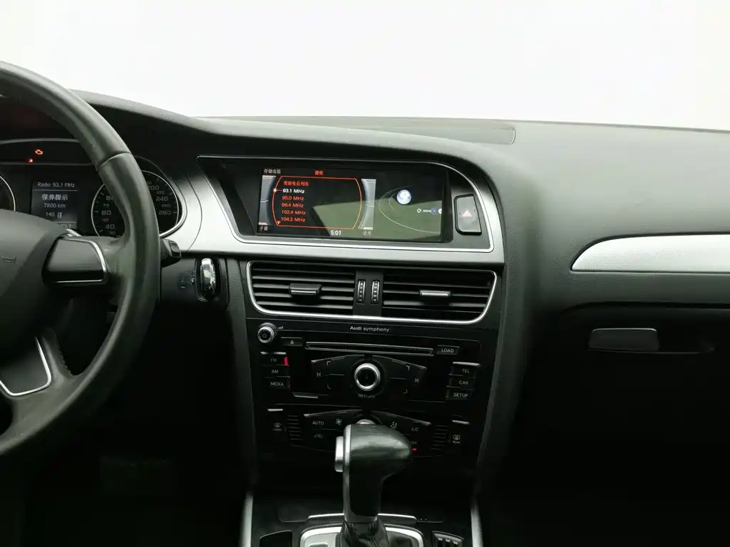 Audi A4L — миниатюра 12