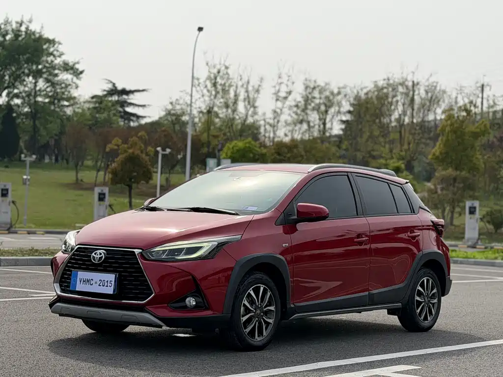 Toyota Yaris L 2021