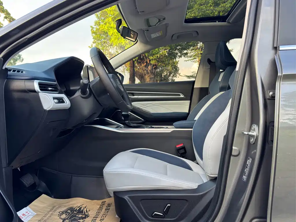 Geely Emgrand — миниатюра 4