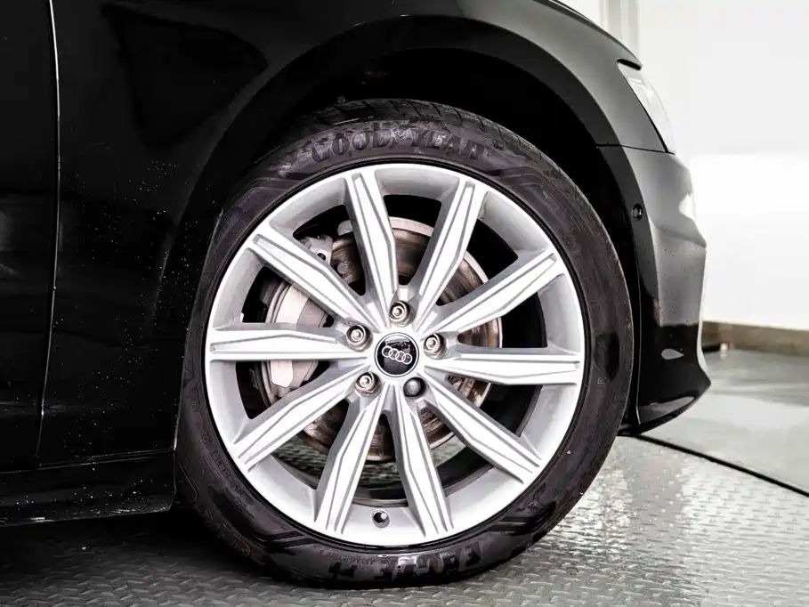 Audi A6L — миниатюра 6