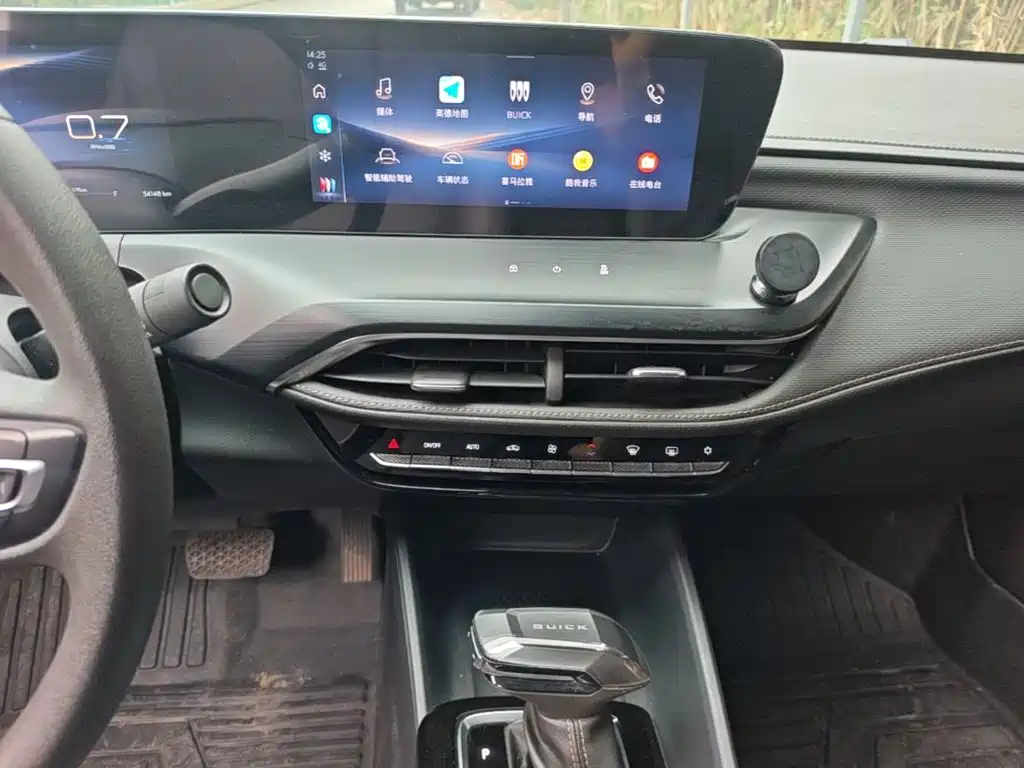 Buick Verano — миниатюра 13