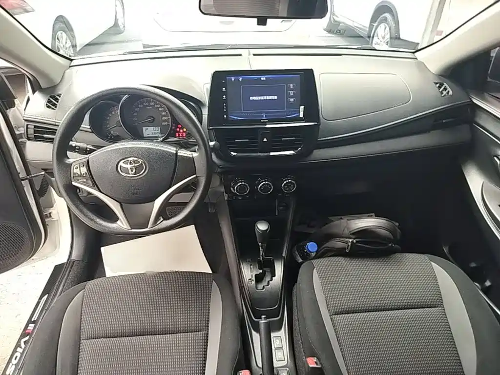 Toyota Vios FS — миниатюра 10