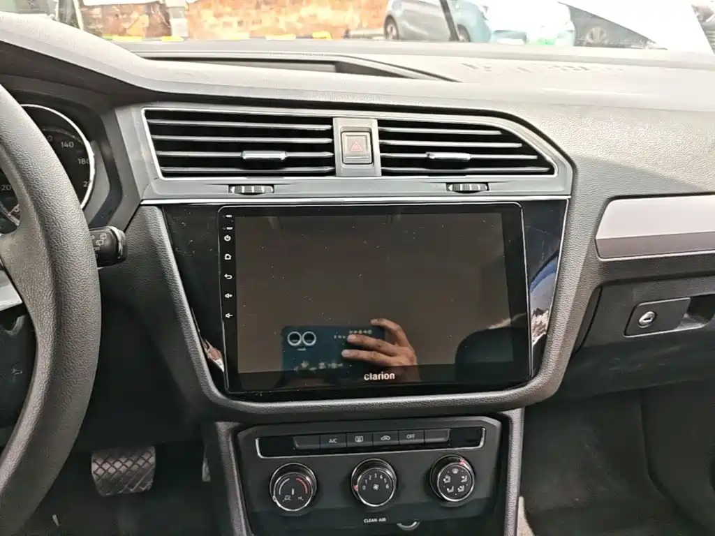 Volkswagen Tiguan L — миниатюра 13