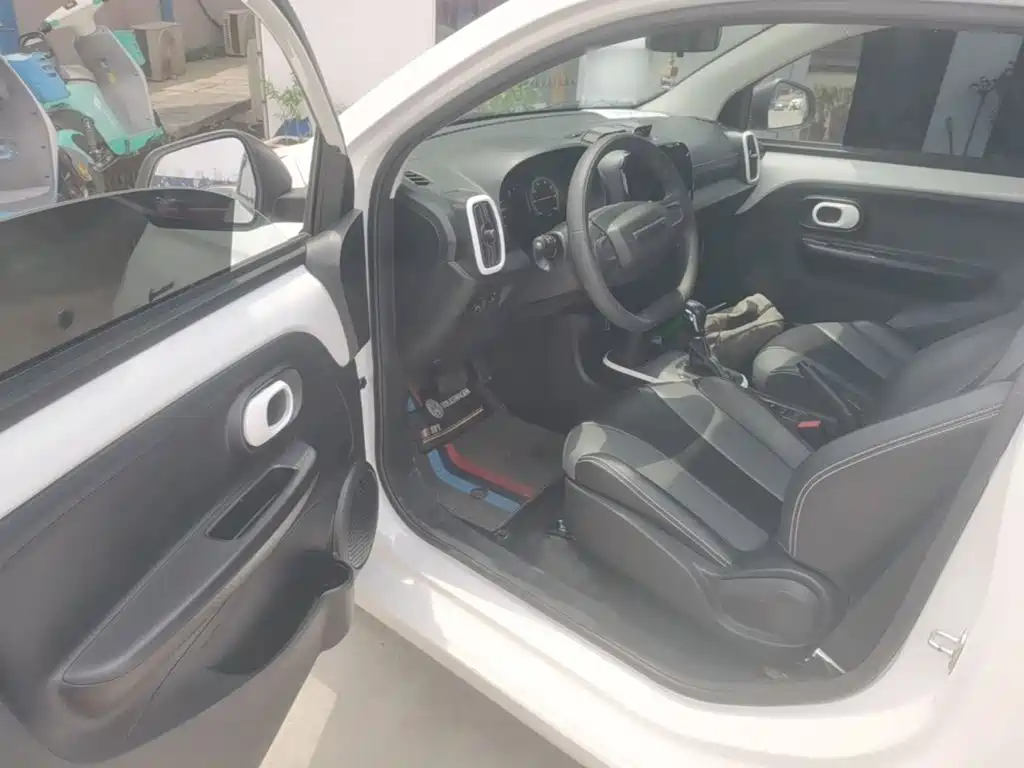 Roewe Clever — миниатюра 16