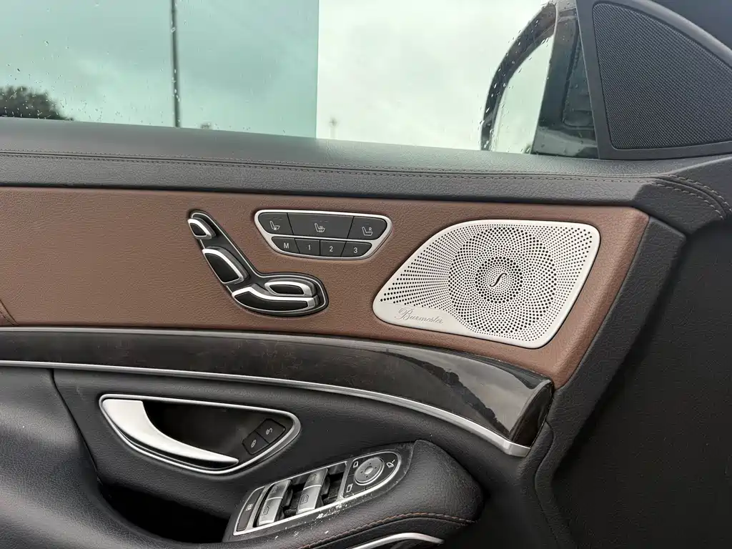 Mercedes-Benz S-Class — миниатюра 6