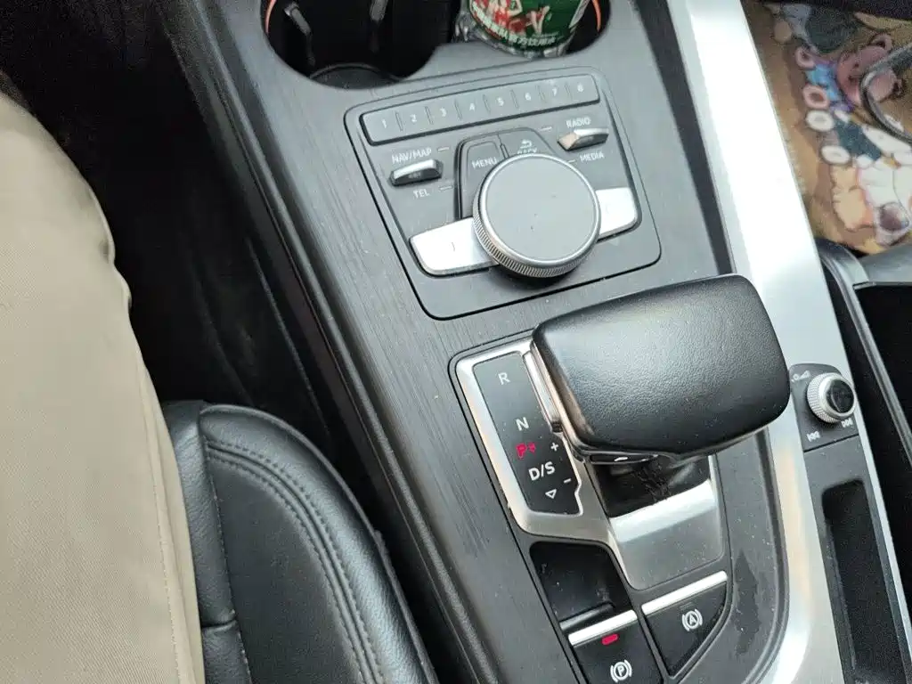 Audi A4L — миниатюра 10