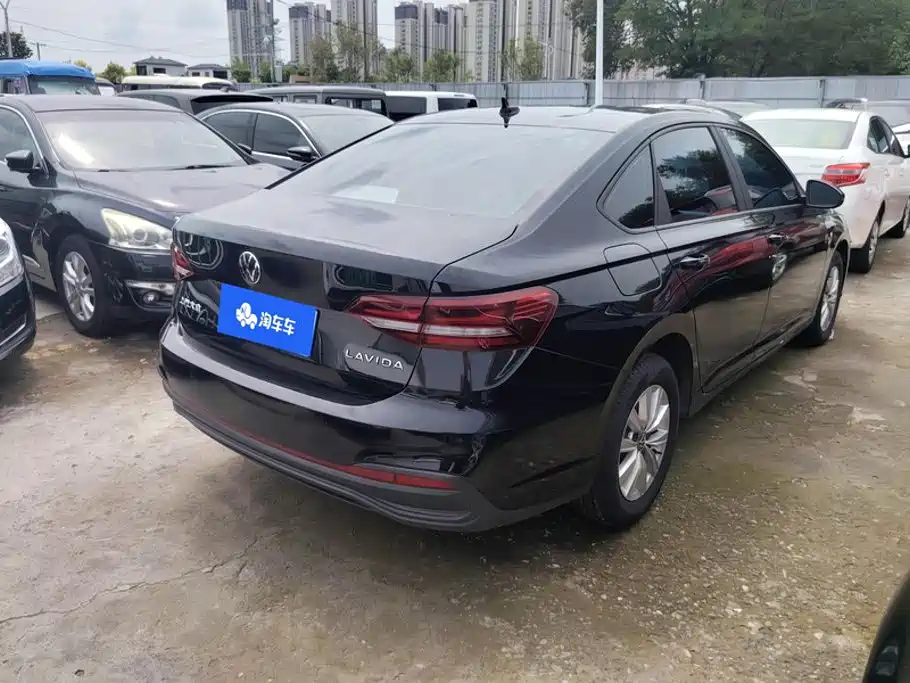 Volkswagen Lavida — миниатюра 3