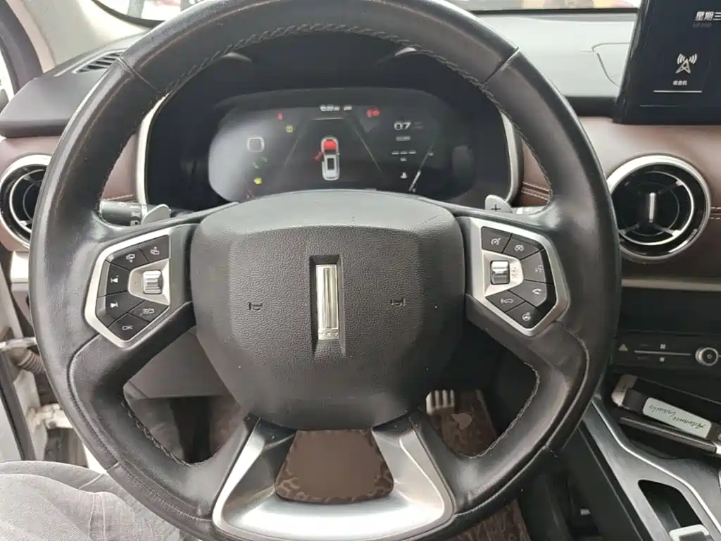 Wey Wey VV6 — миниатюра 7